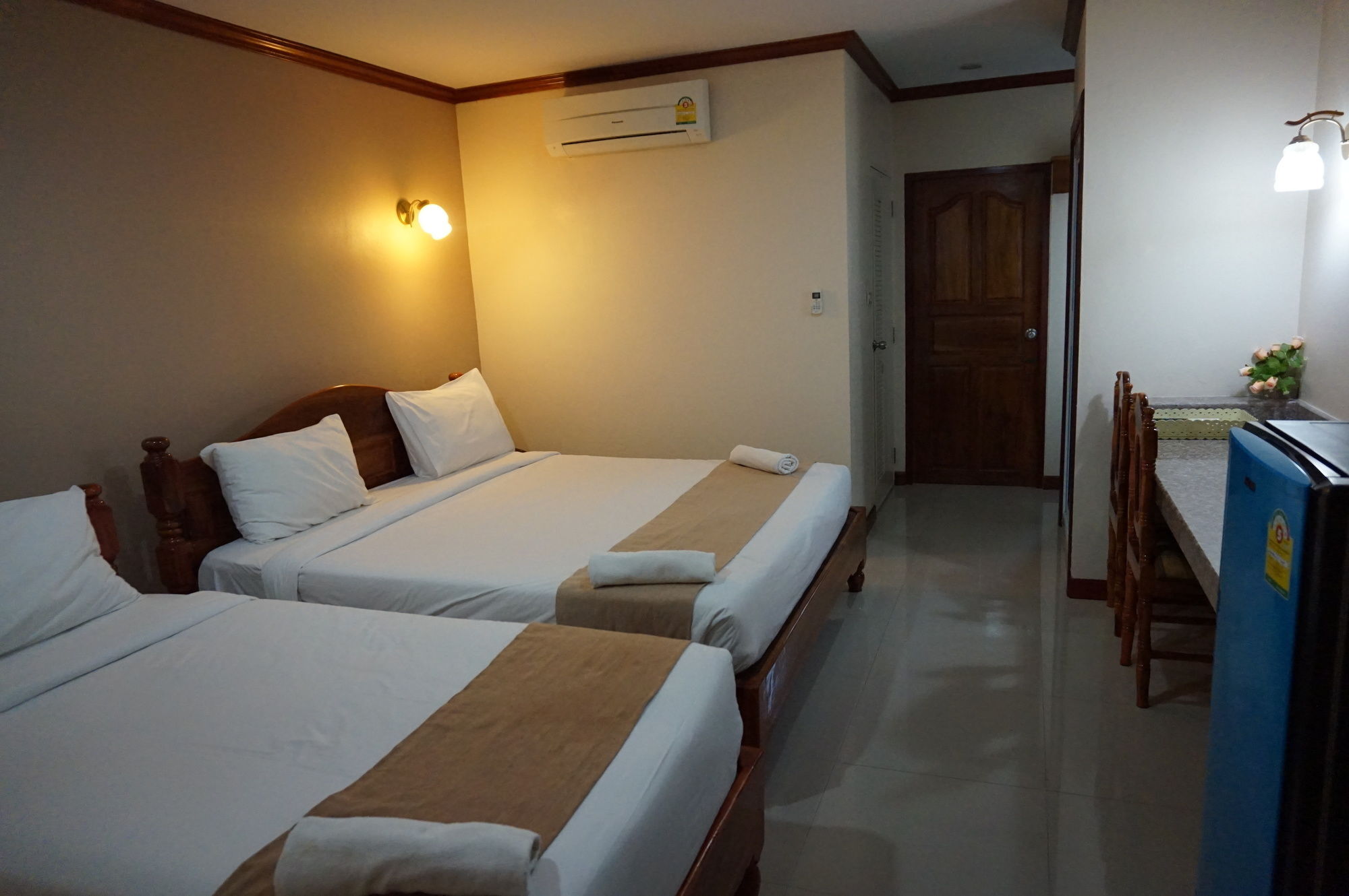 Np Residence ناخون فانوم المظهر الخارجي الصورة