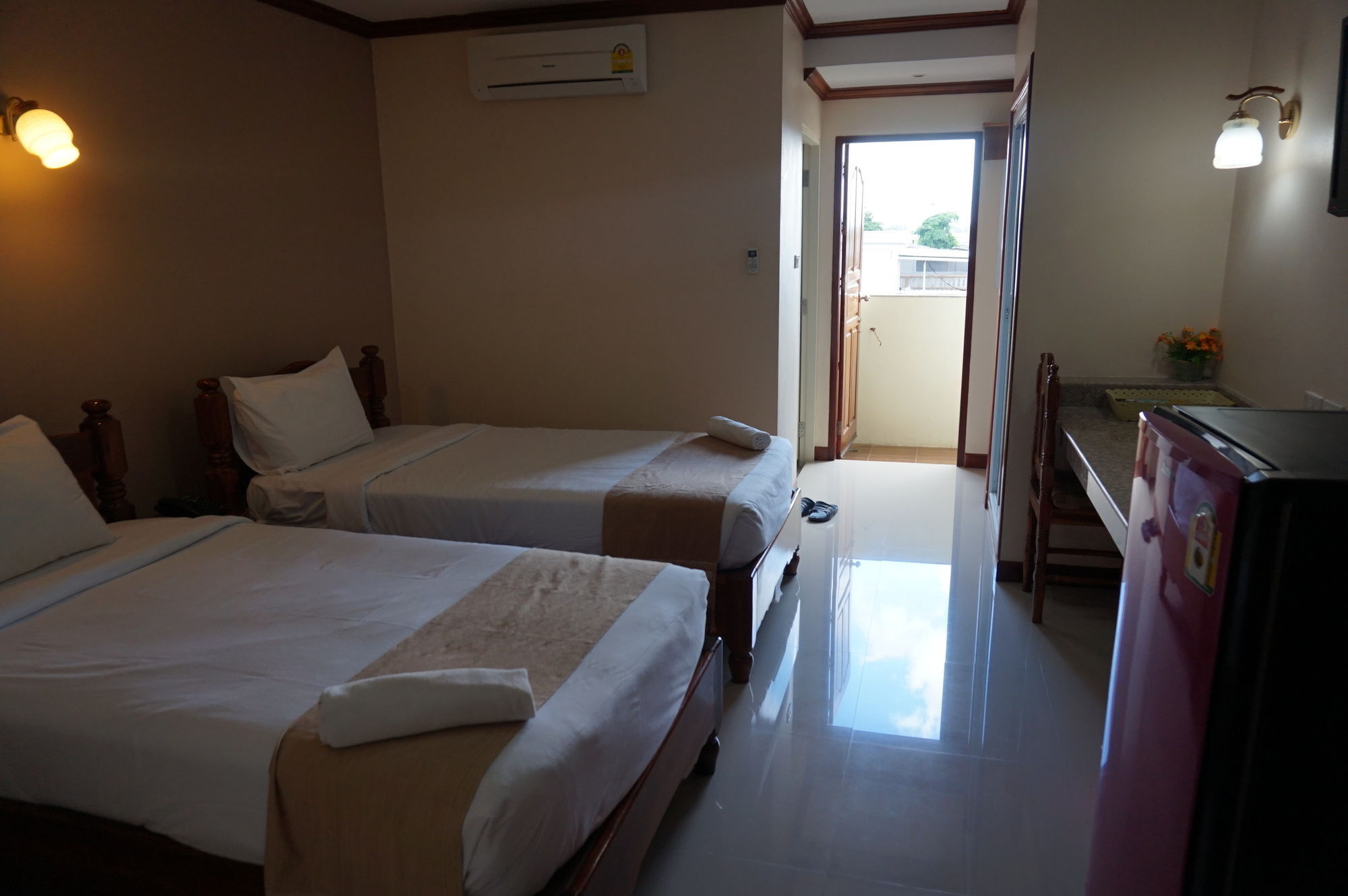Np Residence ناخون فانوم المظهر الخارجي الصورة